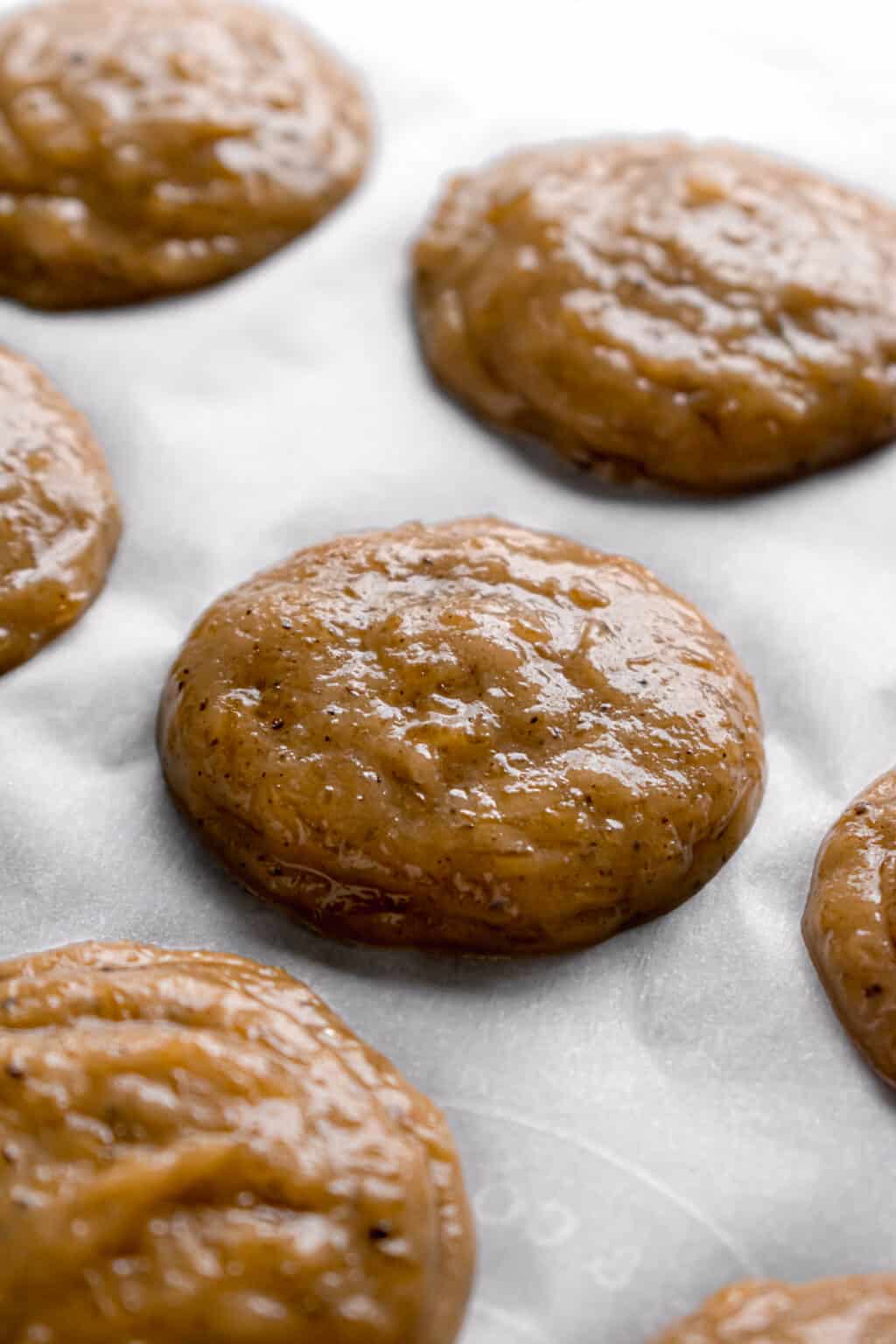 Mini Pumpkin Whoopie Pies ThatBakeBlog   Mini Pumpkin Whoopie Pies 5 1024x1536 