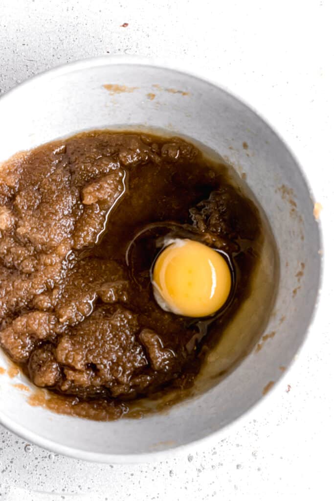 wet Ingredients to make chocolate chip cookies